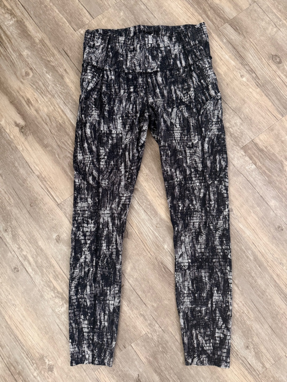 Lululemon fast and free leggings size 6
